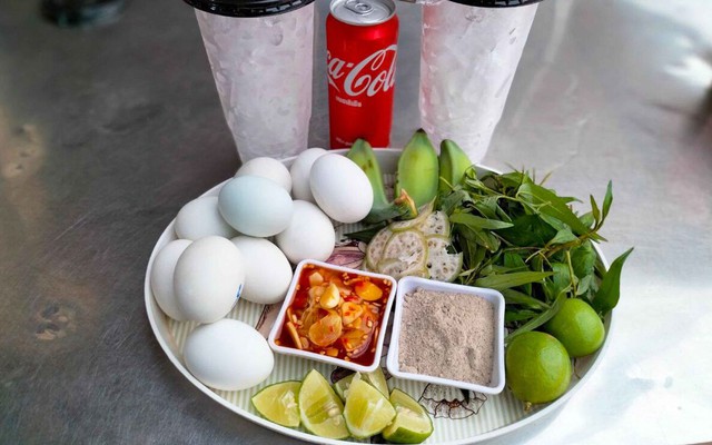 Ngoài Việt Nam, trứng vịt lộn còn được yêu thích ở những quốc gia nào?