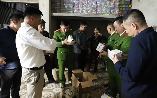 Triệt phá đường dây sản xuất thuốc Đông y tăng cân từ bột mì và tân dược