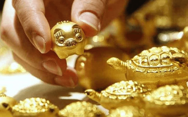 Thìn tài lộc đổ về từ nhiều nguồn, Dậu cảm xúc có chút bất ổn ngày 11/2