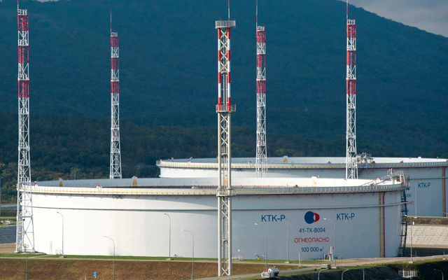 Ấn Độ tuyên bố dừng mua dầu Nga