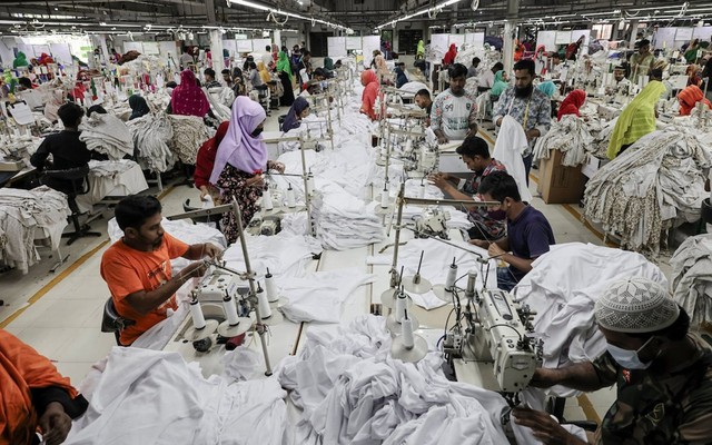 Đối thủ hàng đầu của dệt may Việt Nam nhận tin vui lớn từ Mỹ