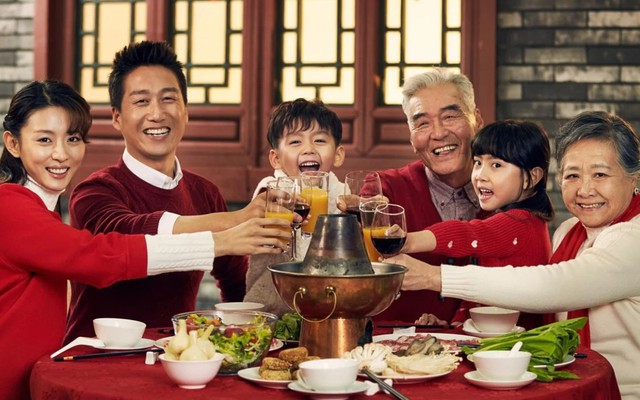 Nên ăn gì, nói gì và mua gì vào dịp Tết Nguyên Đán để mang lại năng lượng tích cực, may mắn