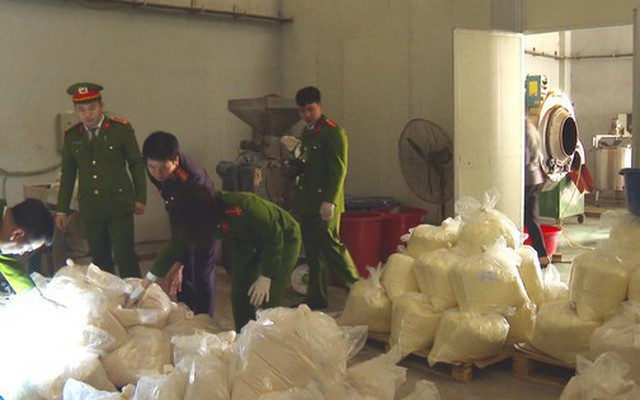 Phát hiện 200.000 hộp sản phẩm giả trị ung thư được tiêu thụ trong 3 năm - cơ quan Công an vào cuộc bắt giữ 10 đối tượng