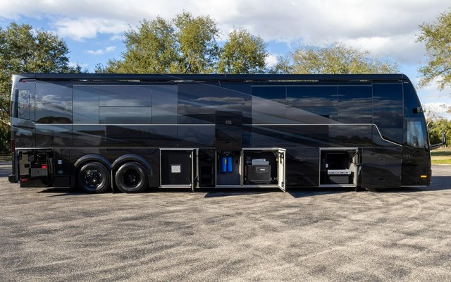 Bên trong "biệt thự di động" đẹp nhất thế giới hiện nay có gì?