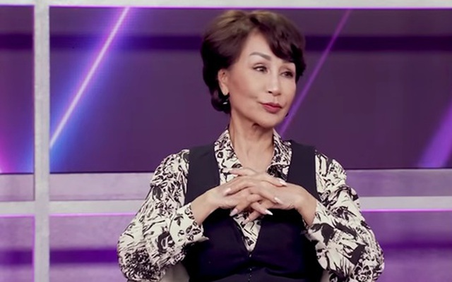 Nữ danh ca hải ngoại U80 nói thẳng: "Chúng tôi cãi nhau làm gì rồi mặt ai cũng sưng lên"