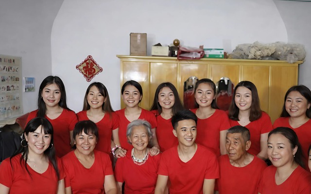 11 chị gái góp hơn 1 tỷ mua nhà cho em trai cưới vợ, phía sau là những hy sinh khiến người ta xót xa