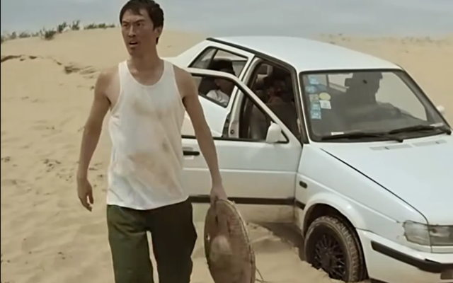 Lái xe về quê ăn Tết như mọi năm, hai anh em "được dẫn" tới nơi không ngờ chỉ vì 3 ký tự