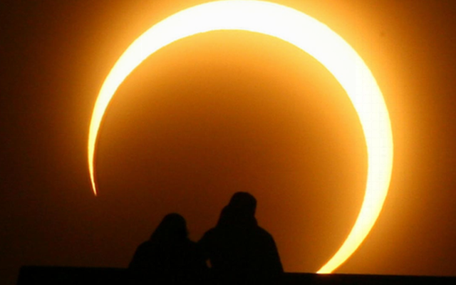 Hiện tượng nhật thực cực hiếm sẽ xuất hiện vào mùng 1 Tết Bính Ngọ