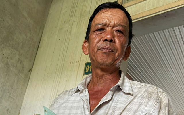 Người bán hoa hoảng loạn vì mất bọc tiền 80 triệu đúng trưa 29 Tết: Vài tiếng sau nhận tin bất ngờ