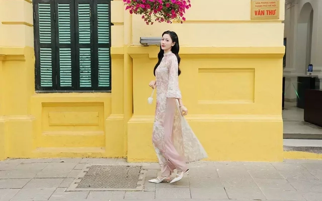 Ngắm các gương mặt khả ái bóng chuyền nữ khoe vẻ đẹp giữa sắc xuân