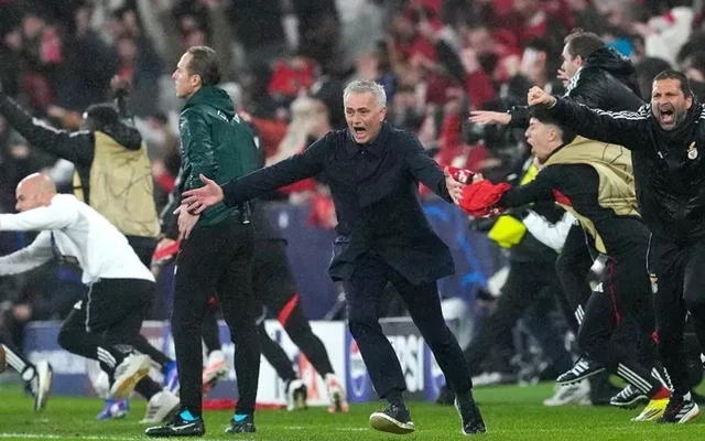 Jose Mourinho: “Real Madrid bị thương và dễ bị tổn thương”