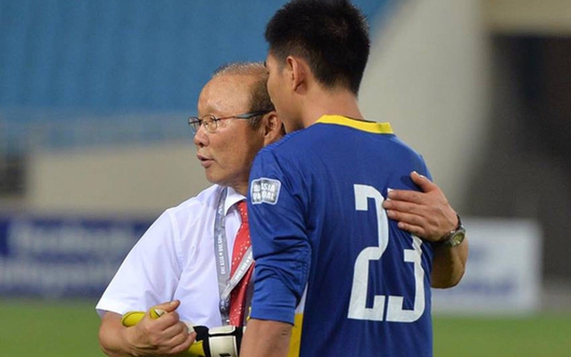 “Lão binh” tuổi Ngựa và 90 phút đặt nền móng cho kỳ tích bóng đá Việt Nam