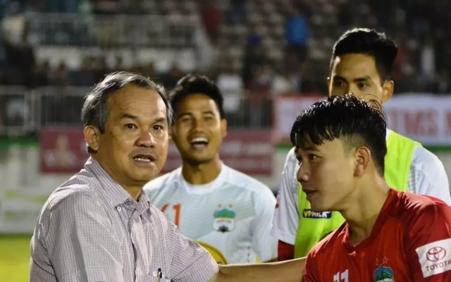 Kiếm tiền - bài toán khó với V.League