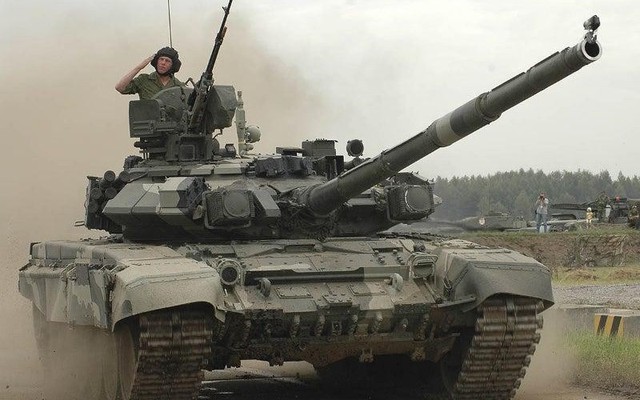 Nga 'kỷ niệm' chiến thắng của xe tăng T-90 trước T-84 Ukraine