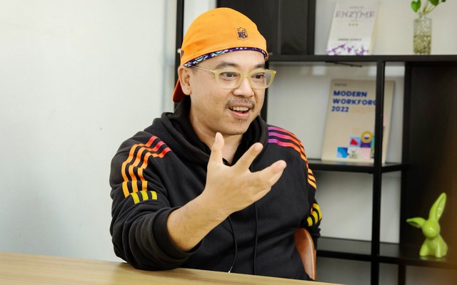 Đạo diễn “Báu vật trời cho”: Cascadeur rơi xuống biển mấy lần, flycam cũng bị rớt xuống nước