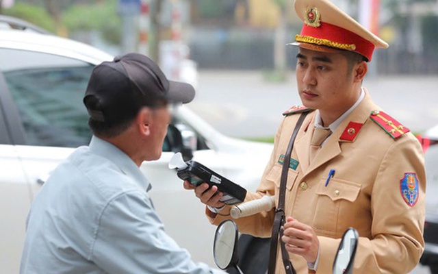 Mùng 2 Tết: Xử phạt hơn 2.800 trường hợp vi phạm nồng độ cồn
