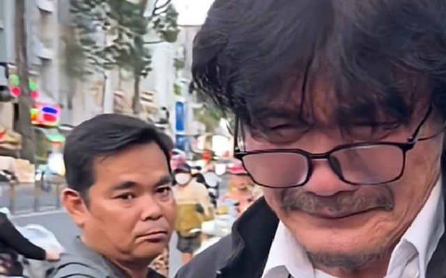 Nam NSƯT 64 tuổi: "Tôi vừa đi về nhà vừa khóc nức nở"