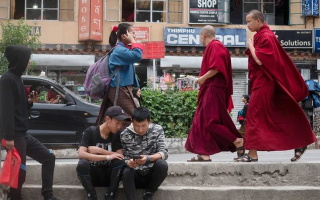 Quốc gia "hạnh phúc nhất thế giới" ra quyết định khiến thế giới ngỡ ngàng: Sau 1 năm, cái kết thành phũ phàng