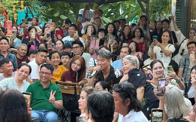 Đàm Vĩnh Hưng vỡ trận 3 ngày Tết