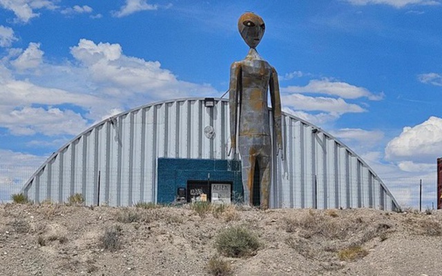 Những bí ẩn bủa vây “Xa lộ ngoài hành tinh” ở Mỹ