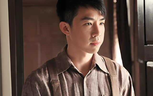 Không về quê thăm mẹ kế, bà bắt taxi ra tận nơi, tặng vợ chồng tôi 2 bao lì xì, mở ra xem mà chúng tôi lặng cả người