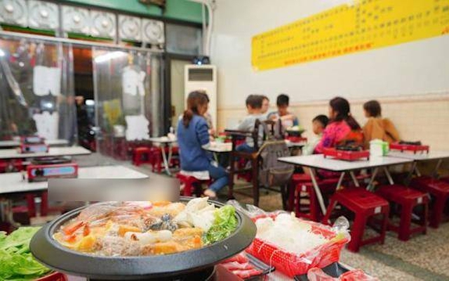 Ba gia đình bị mắng lên hot search: Dù người lớn có tệ đến đâu, xin đừng “chơi xấu”, ăn gian trước mặt con