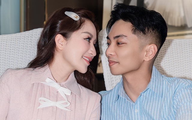 Khánh Thi: "Chứng kiến họ làm những động tác đó hằng ngày nên không còn cảm giác ghen nữa"