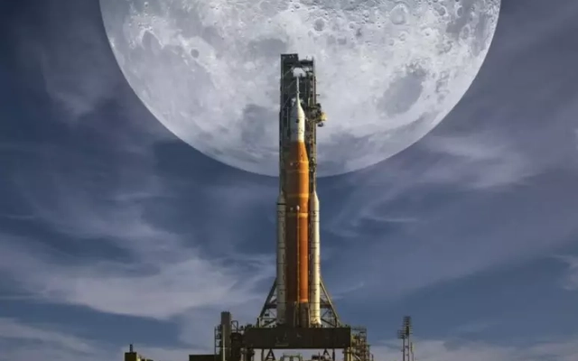 Sau sự cố tên lửa, NASA lùi thời điểm đưa người đổ bộ Mặt trăng