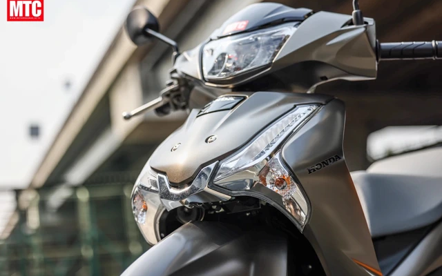 Vua xe số "ăn xăng như ngửi": Đã thêm phanh CBS, có Smartkey