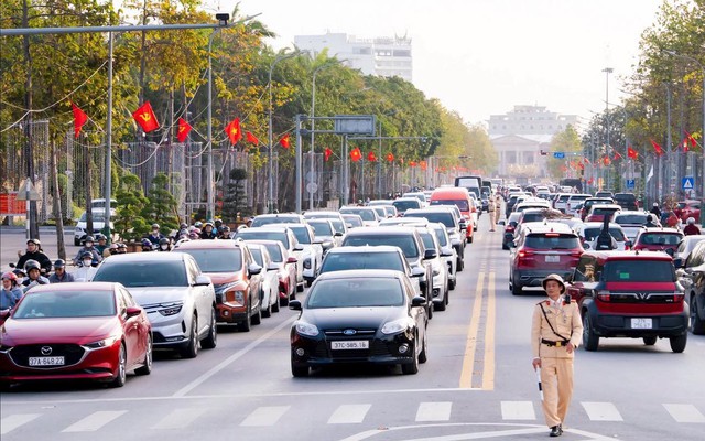 Một tỉnh miền Trung có hơn 4.700 xe ô tô đăng ký mới từ đầu năm 2026