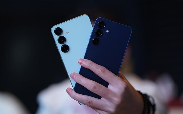 Bất kể lý do là gì, hãy ngừng mua điện thoại Galaxy S của Samsung ngay lúc này