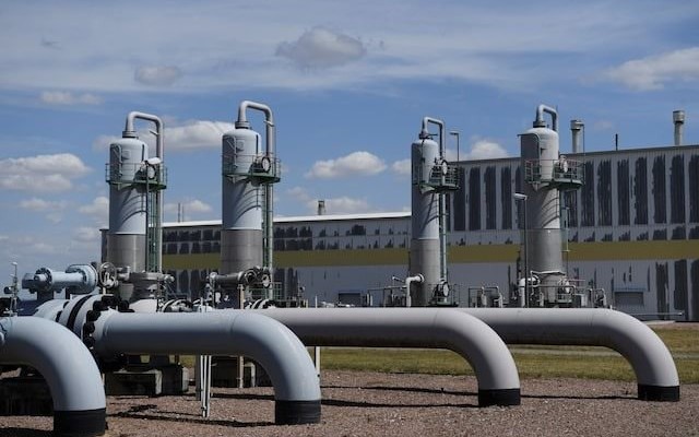 Quay lưng với khí đốt Nga, EU chuyển sang mua hàng chục tỷ mét khối từ nước láng giềng của Moscow, tuyên bố đây là đối tác quan trọng và chiến lược