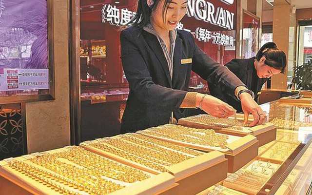 Phát hiện người đàn ông vừa bán vàng lãi đậm 38 tỷ đồng đã lập tức thực hiện hơn 2.000 giao dịch chuyển khoản