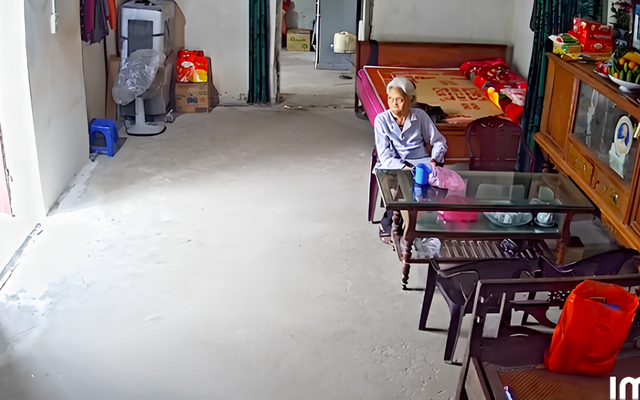 Cảnh cụ bà cô độc trong căn nhà rộng sau Tết khiến dân mạng rưng rưng