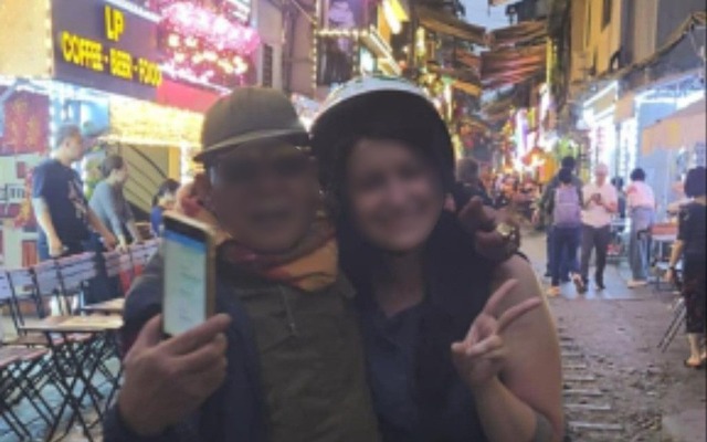 Tìm ra người xe ôm bị tố "chặt chém" khách Tây 1 triệu đồng cho cuốc xe 7km, đã được mời lên phường