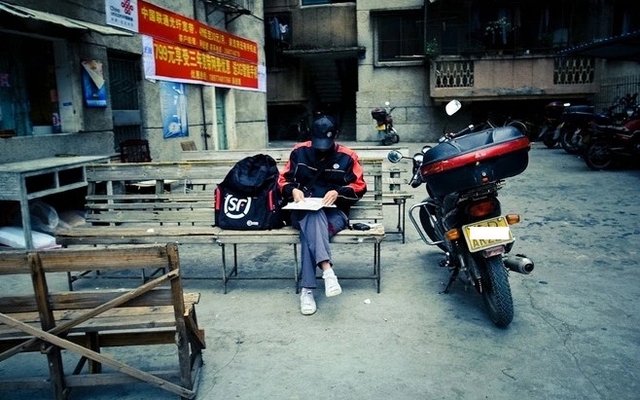 Cụ bà 80 tuổi phát hiện 3,3 tỷ đồng "bốc hơi" khỏi tài khoản không lí do: Cảnh sát vào cuộc chỉ rõ thủ phạm là shiper thân thiết