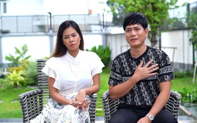 Ca sĩ được vợ tặng tượng Thần Tài bằng vàng: 1 vợ 5 con, chán biệt thự 1.200 m2 liền xây nhà phố 5 tầng