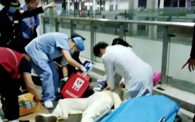 Nữ sinh năm nhất ngồi tàu 31 tiếng bất ngờ ngừng tim: Bác sĩ cảnh báo hội chứng “hạng phổ thông”