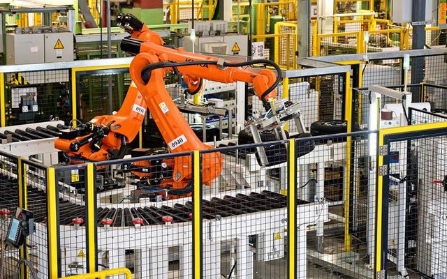 Nga đưa vào vận hành cỗ máy siêu việt: Chỉ cần 12 giây để lắp ráp một bánh xe, độ chính xác bất ngờ