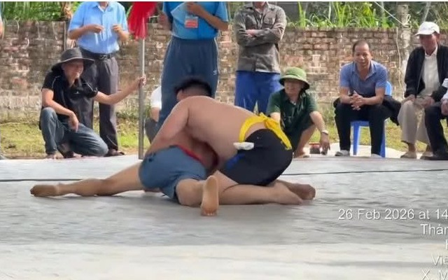 Đô vật bị gãy cổ tử vong trong hội làng: Người thi đấu có phải chịu trách nhiệm không?
