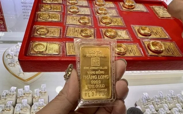 Giá vàng đột ngột tăng rất mạnh chỉ sau một đêm