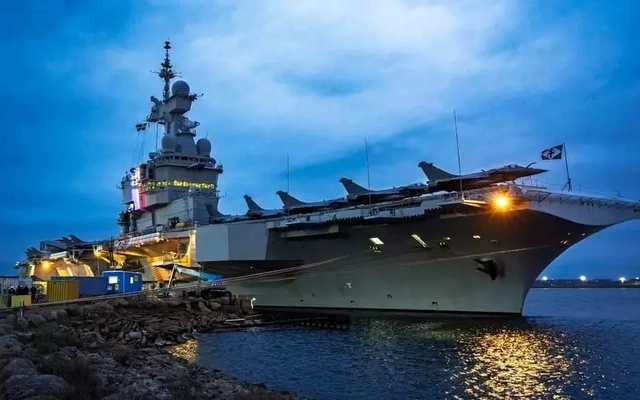 Thuỵ Điển chặn UAV lạ tiếp cận tàu sân bay hạt nhân của Pháp