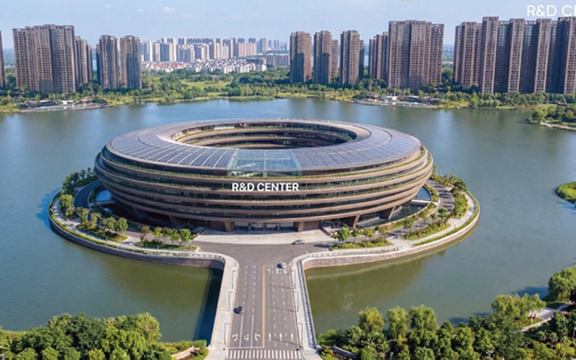 Chuyên gia: Giãn 860.000 dân không chỉ là chuyển chỗ ở đến những tòa cao tầng vô cảm, người dân sẽ tự nguyện di dời khi có những KĐT đáng sống, ổn định công ăn việc làm