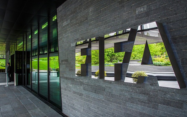 Chủ tịch FIFA tuyên bố muốn dỡ bỏ lệnh cấm với đội tuyển Nga
