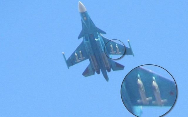 Module UMPK chứa đầy linh kiện điện tử từ Mỹ và Thụy Sĩ