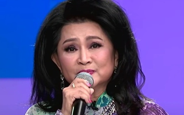 Nữ ca sĩ phải học làm nail đi Mỹ: "Tôi khóc vì không biết bao giờ được về Việt Nam"