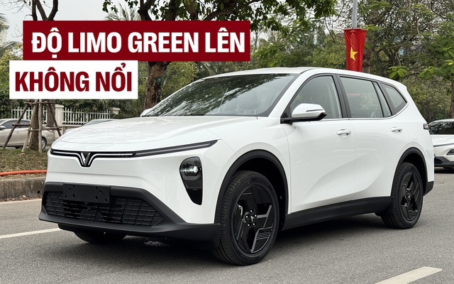 Sờ thực tế VinFast MPV 7 vừa về đại lý: Đắt hơn Limo Green 70 triệu đổi lại nhiều trải nghiệm khác, tiết kiệm điện hơn hẳn