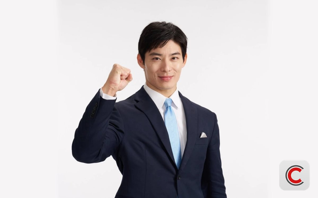 Thống đốc sinh năm 1990 gây bão toàn cõi mạng Nhật Bản: Đẹp trai như tài tử điện ảnh, sở hữu 2 bằng cử nhân, 1 bằng thạc sĩ tại Mỹ