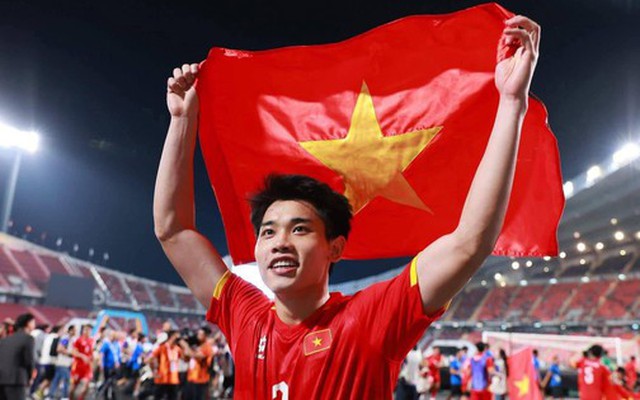 Đình Bắc: Từ cậu bé 1m50 bị từ chối đến khát vọng viết tiếp giấc mơ vươn tầm của bóng đá Việt Nam