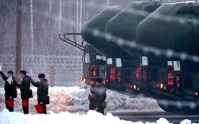 Giáo sư Mỹ cảnh báo thế giới bên bờ vòng xoáy chạy đua hạt nhân mới